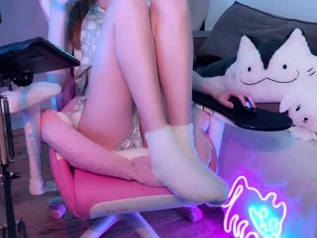 Offline Alisa-Cheshirovna on BongaCams