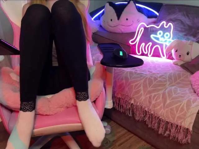 Offline Alisa-Cheshirovna on BongaCams