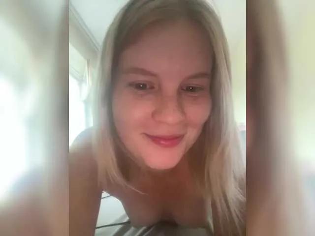 Offline Amelia2004 on BongaCams
