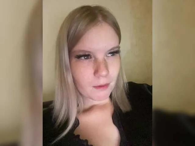 Offline Amelia2004 on BongaCams