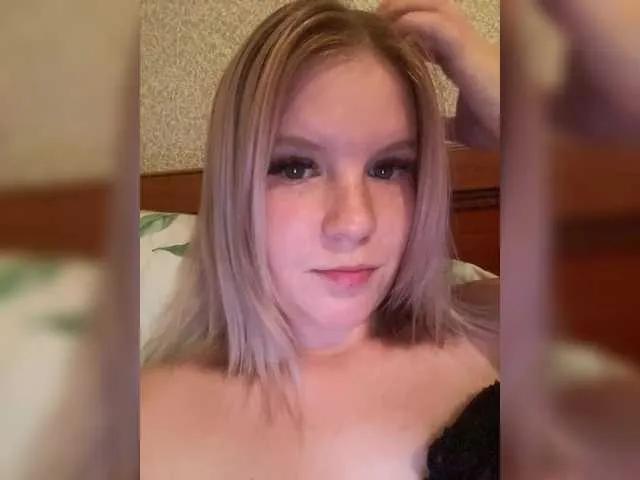 Offline Amelia2004 on BongaCams