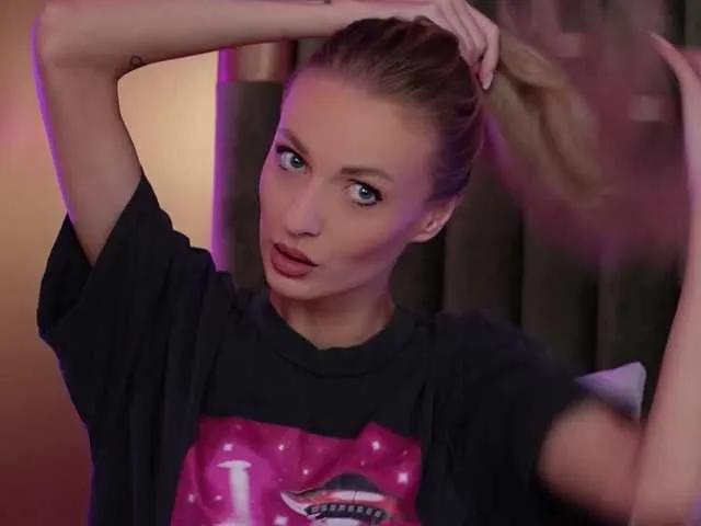 AmeliaAngell — I love to tease, to play, and to build that slow-burning chemistry that makes every second together unforgettable.