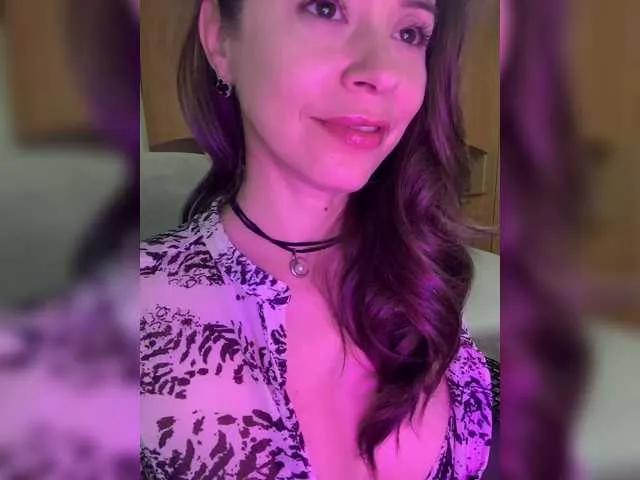 BongaCams Amy-Lee is Freechat Amy-Lee — I get truly wet when a gentleman knows how to joke and isn't afraid of his desires. If you're ready to push the boundaries --- I'm here to make it happen...