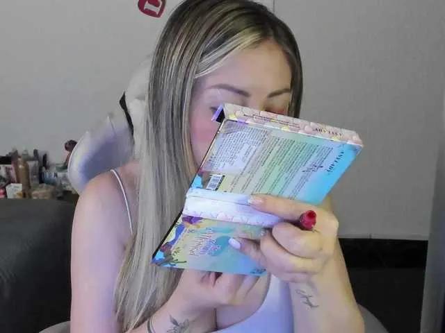 BongaCams AndreinaSuann is Freechat AndreinaSuann — It excites me to be able to buy every crazy fantsai or idea to be able to reach and lead to the climax