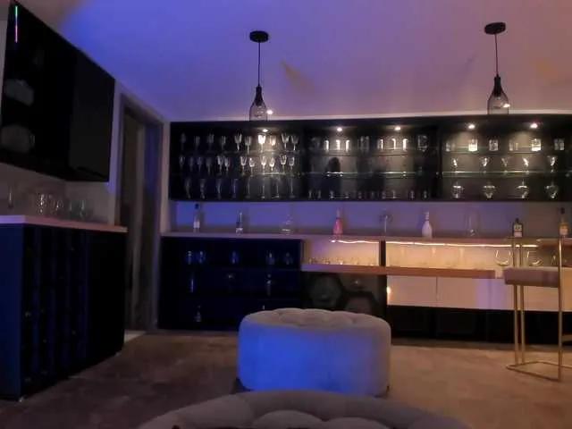 AngelicaVega — Hi beautiful
I want to spend a good time with you, I'll wait for you to have a very hot time