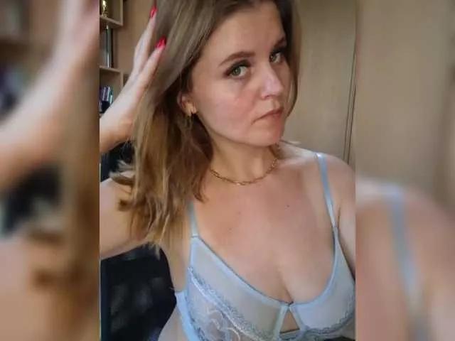 Offline AnitaGlamorX on BongaCams