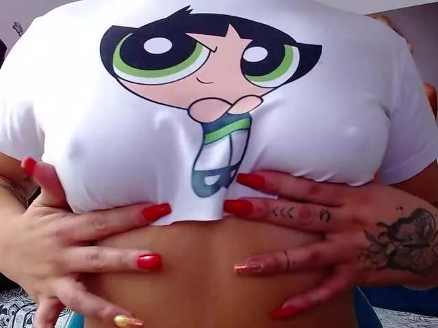 arianagonzale on BongaCams 