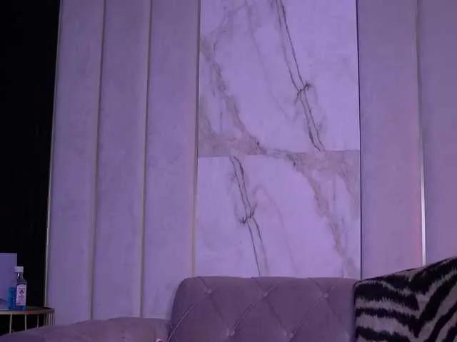 ArinaRhodes — Freechat on BongaCams