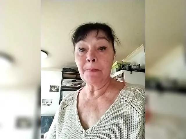 asya18 — serious men and slightly sexy, not maniacs and not too preoccupied with sex, men with whom you can talk about serious topics and joke.  Men who could fall in love in the course of a conversation.