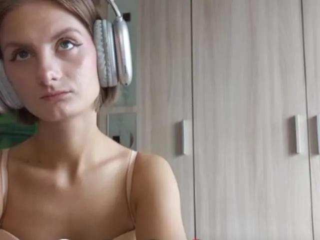 Offline AuroraRow on BongaCams