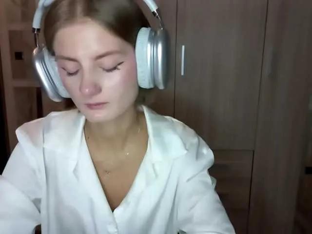 Offline AuroraRow on BongaCams