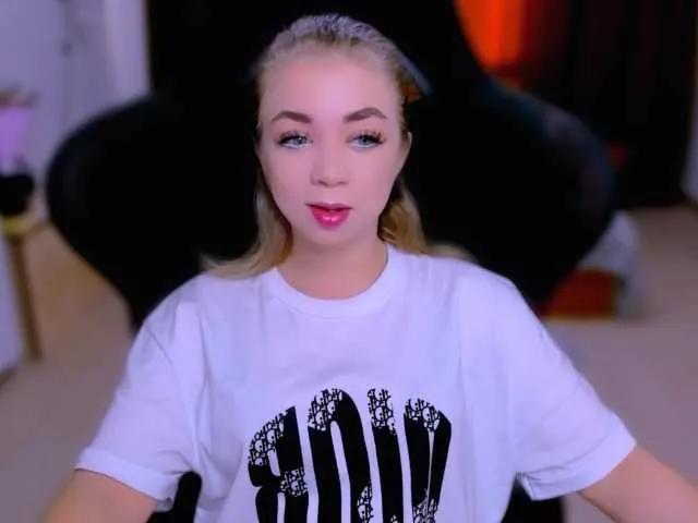 Offline BabyNicole on BongaCams