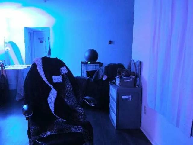 BellaBloom — Playing together in private till we cum