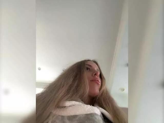Offline blondinochkaa on BongaCams