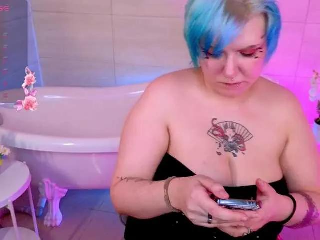Freechat bluelunaray on BongaCams