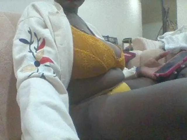 BoobieQueen on BongaCams 