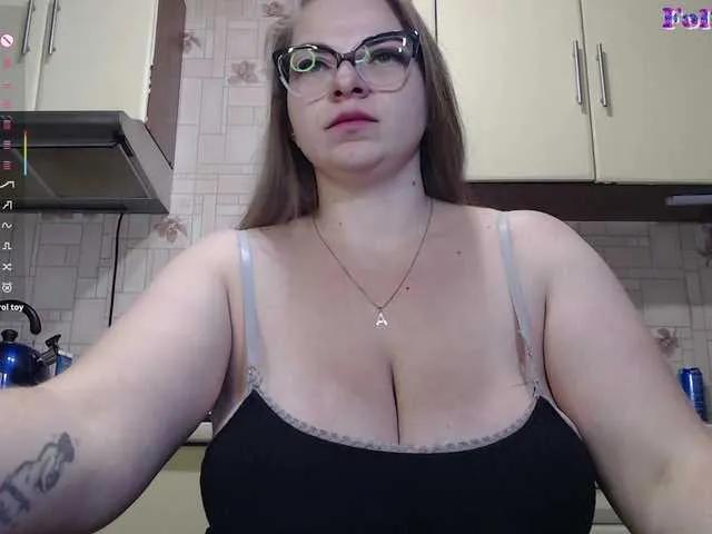 CarolinaDiamond33 — Freechat on BongaCams