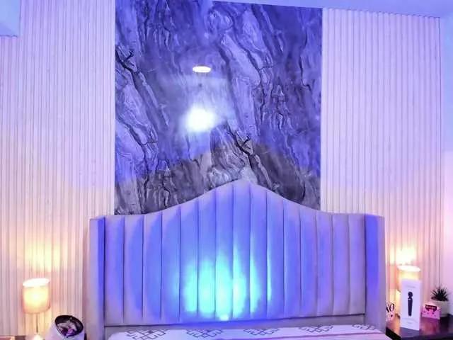 Offline ChlooeEvanss on BongaCams