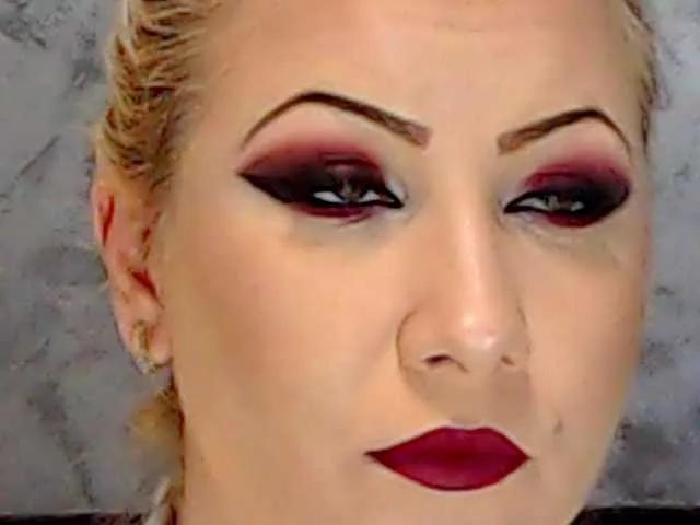 Offline ClaudieTaylon on BongaCams