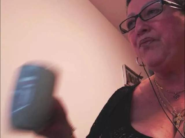 Connyat99 on BongaCams 