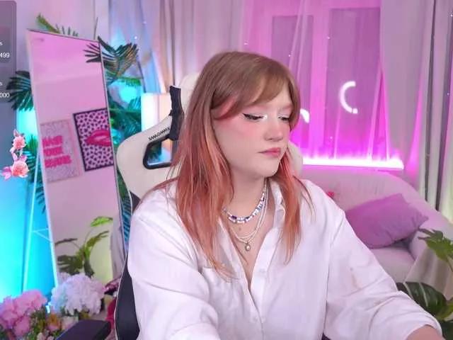 Freechat CrazyWine on BongaCams