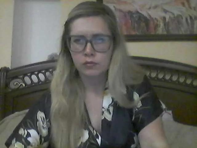 Crystal00Girl — Freechat on BongaCams