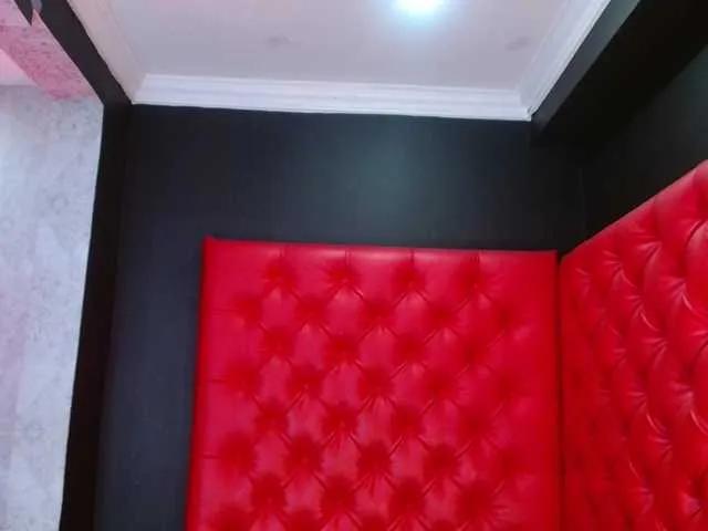 CrystalBrooke3x — They excite me hot and little dirty words. I love that they submit me, go out and tie me.