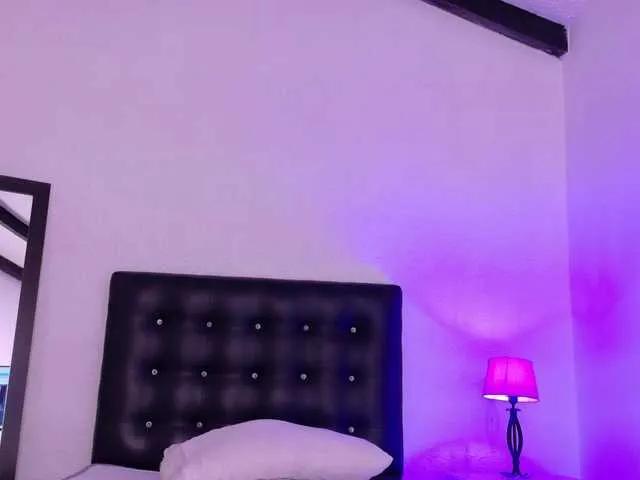 Cuckold-lover — To feel desired.
To be flirted.
C2C.
to hear your fantasies.
My lovense toy.
Men that wait my cum.

---

To feel wanted.
To flirt.
C2C.
To hear your fantasies.
My love toy.
Men who are waiting for my sperm.