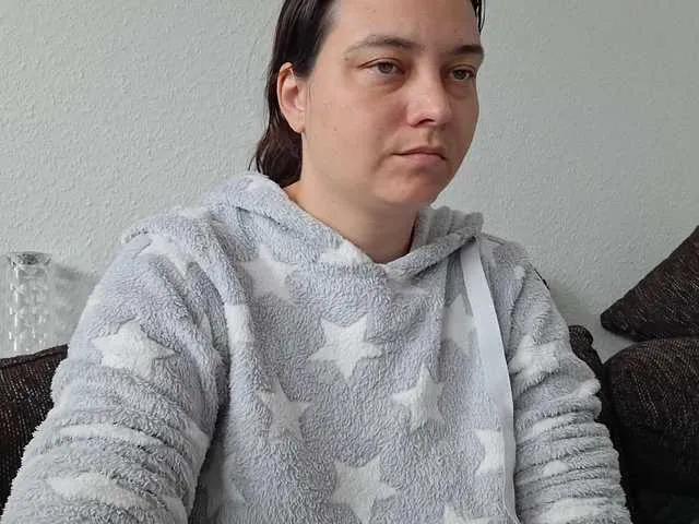 Offline CyndeeWinter on BongaCams