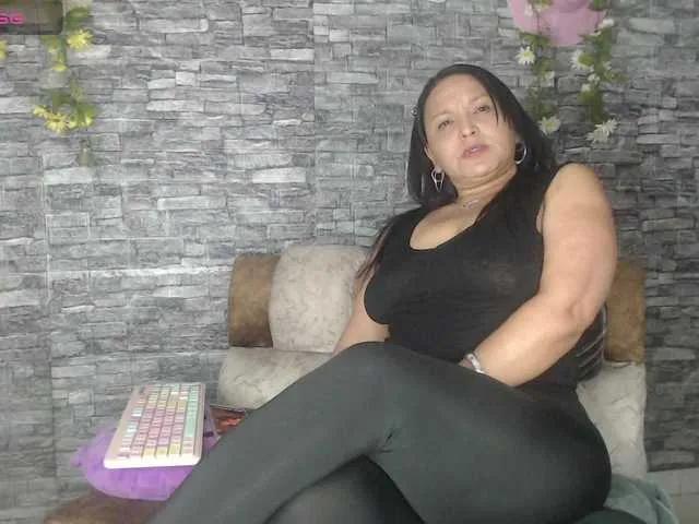 Danna-Paolaa on BongaCams 