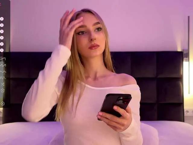 BongaCams DiamondLily is Freechat DiamondLily — 10 Tokens (+1 point) ^.^ Support me in the contest! It turns me on when you are generous, bold, and play by the rules. I love it when you say what you want and slowly warm me up in chat...