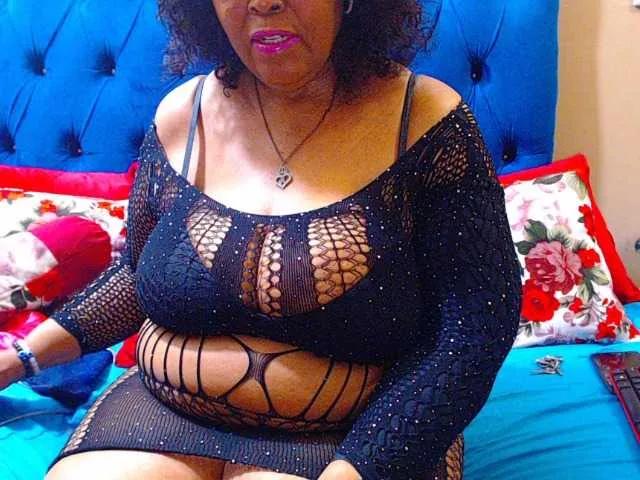 Ebonycandy10 — a respectfu man that love loves himself and be romantic