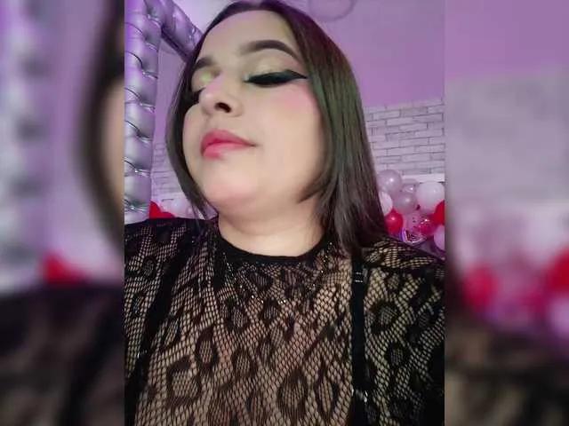 EinnyMure — What attracts me to a man is the way he expresses himself to me, I like that they are very flirtatious and hot, the erotic talks and that he touches my body strongly!