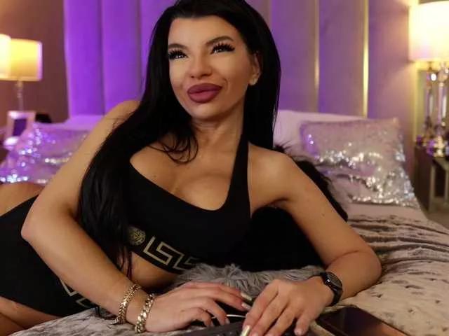 EleniaDevons on BongaCams 