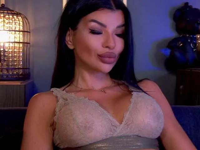 EleniaDevons on BongaCams 