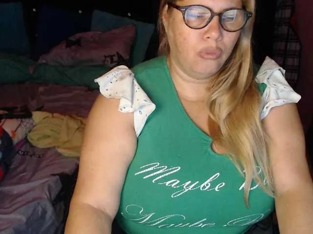 ElizabethTaylor8 on BongaCams