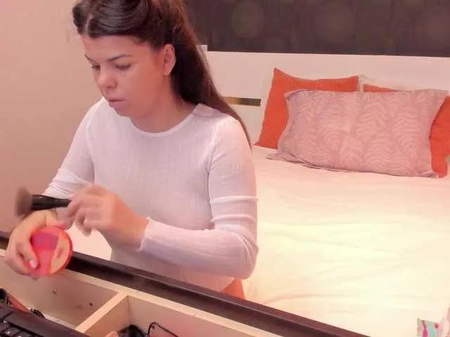 ELLY2 on BongaCams 