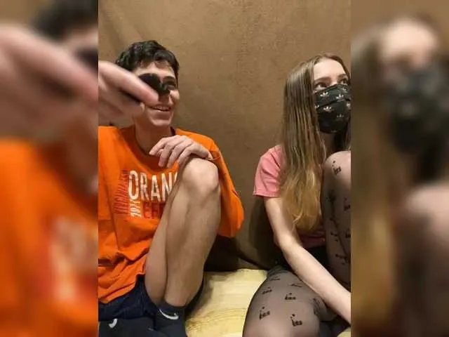 Emmalove13 on BongaCams 