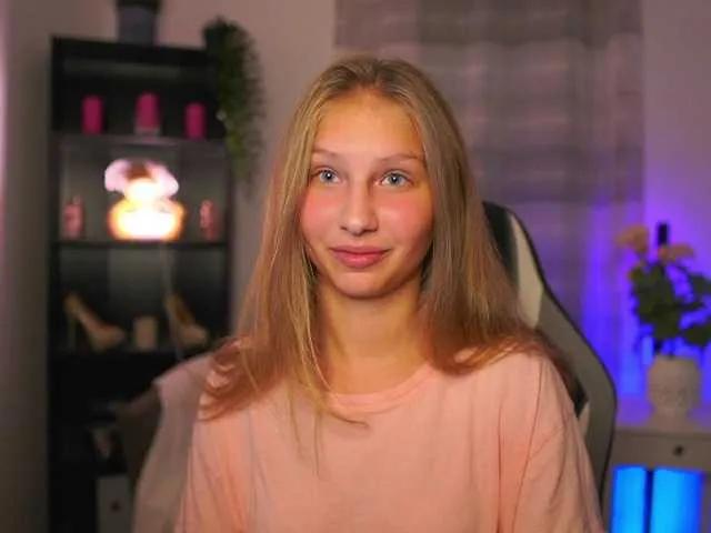 Freechat emmiemurray on BongaCams