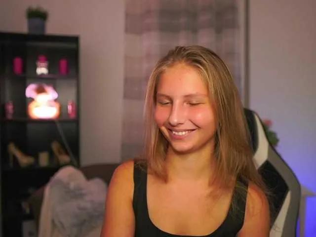 Freechat emmiemurray on BongaCams