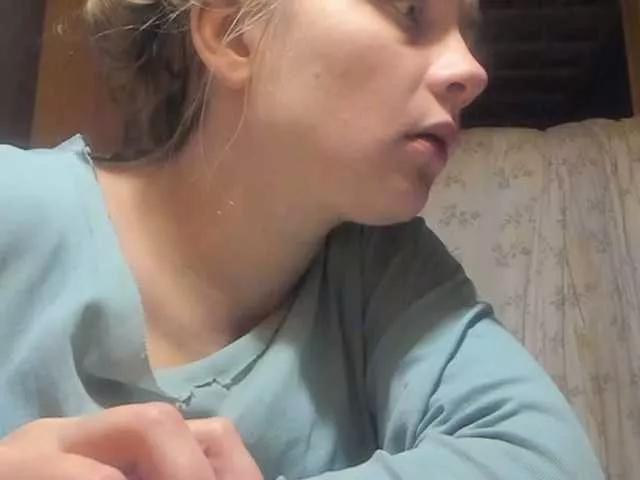 Offline esterjohns on BongaCams