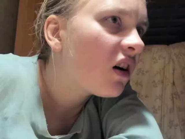 Offline esterjohns on BongaCams