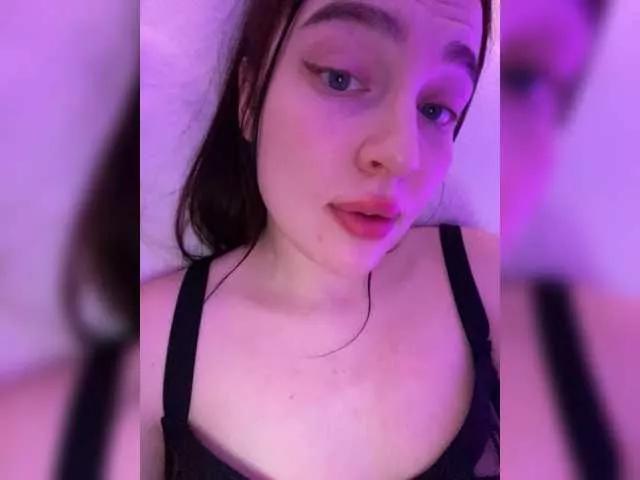 Offline evie-sapphire on BongaCams
