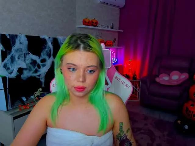 FunnyVibe — n life I like to go to bars, visit museums. On the site I like to look bright and surprise