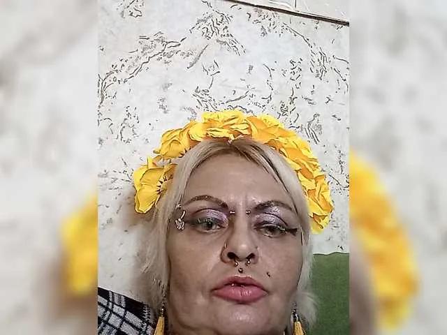 Offline GardenerofIllusions on BongaCams