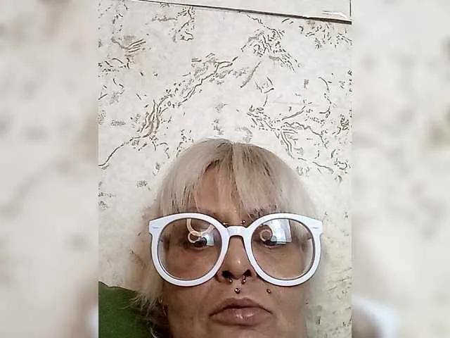 BongaCams GardenerofIllusions  is Freechat  GardenerofIllusions — Ask me