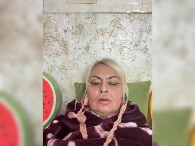 Offline GardenerofIllusions on BongaCams