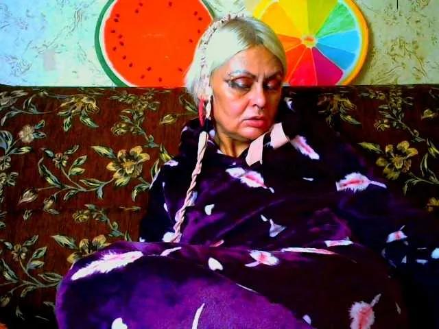 Offline GardenerofIllusions on BongaCams