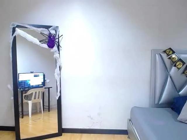 BongaCams goldenn-ass  is Freechat  goldenn-ass — I love people talk about my body, to touch my body and love C2C to see you cumming for me!