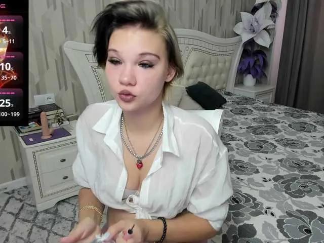 BongaCams HarperMarryson is Freechat HarperMarryson — I get turned on by a sharp mind, quiet confidence, and a sense of humor. A man who is passionate and has that magnetic spark in his eyes. It's all about the vibe.